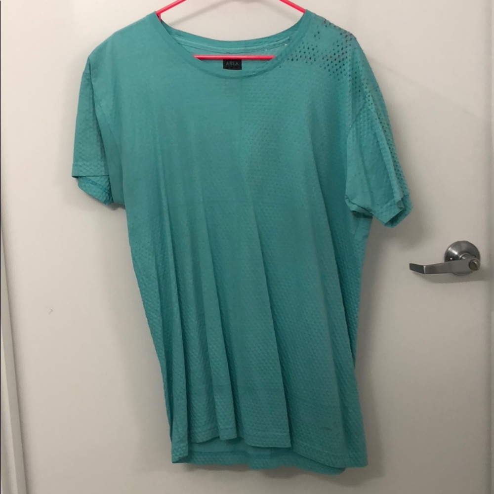Textured blue tee open ceremony